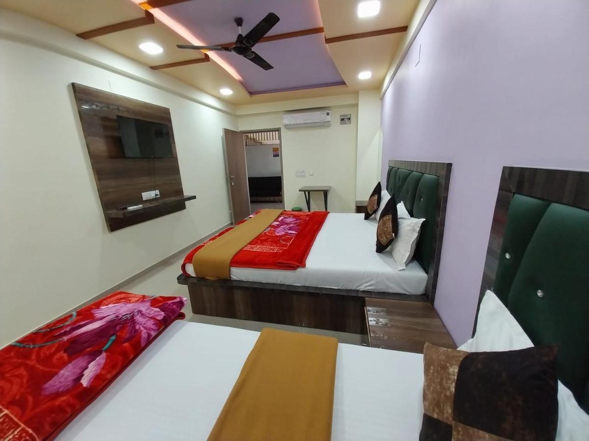 Hotel Ggc Inn 아흐메다바드 외부 사진