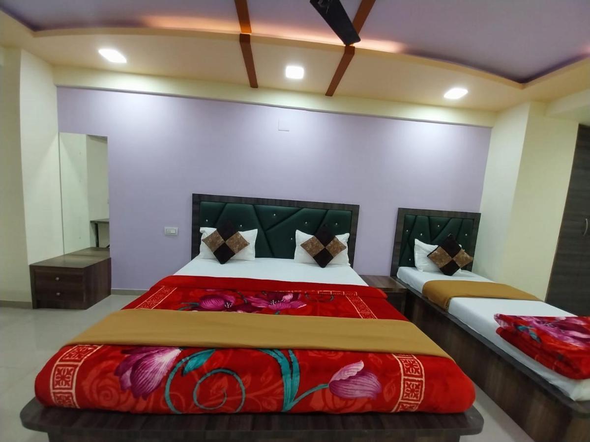 Hotel Ggc Inn 아흐메다바드 외부 사진