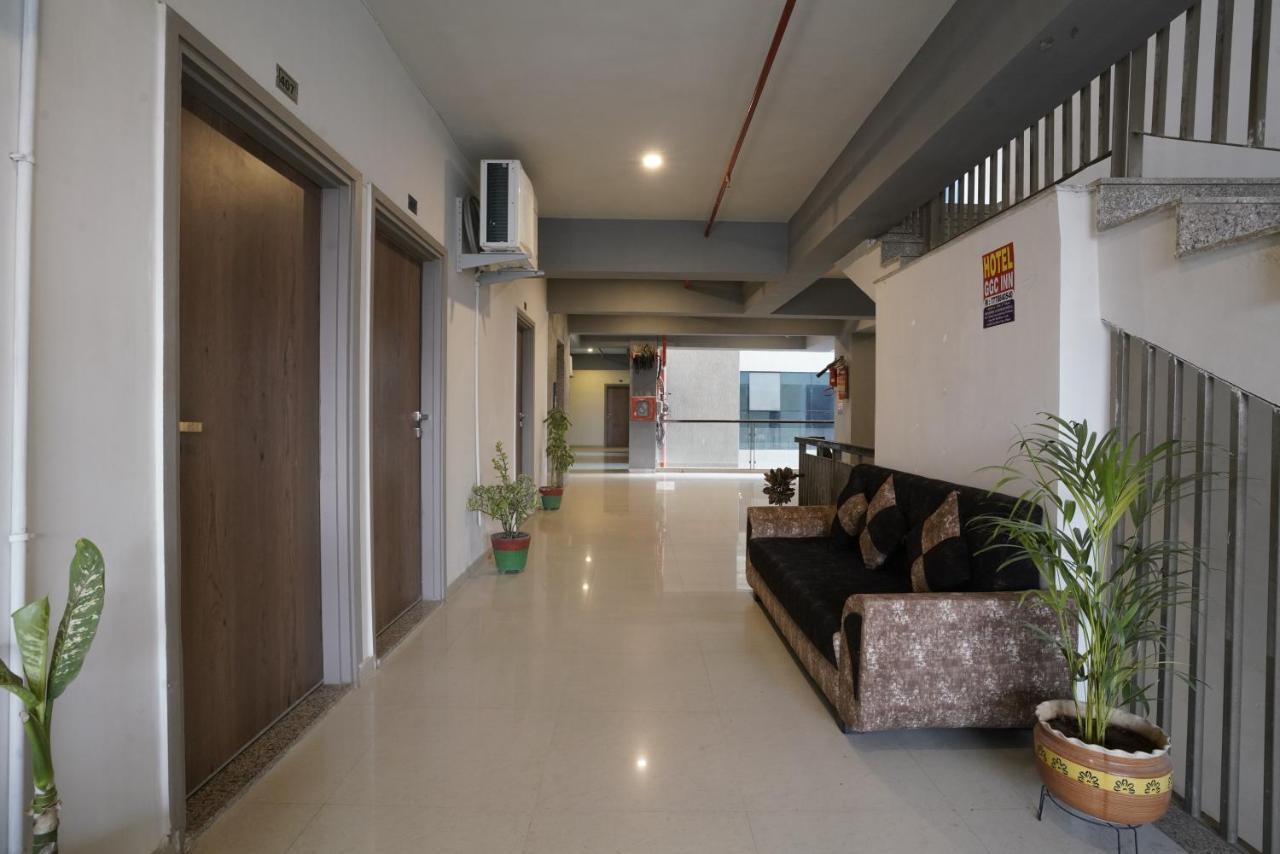 Hotel Ggc Inn 아흐메다바드 외부 사진