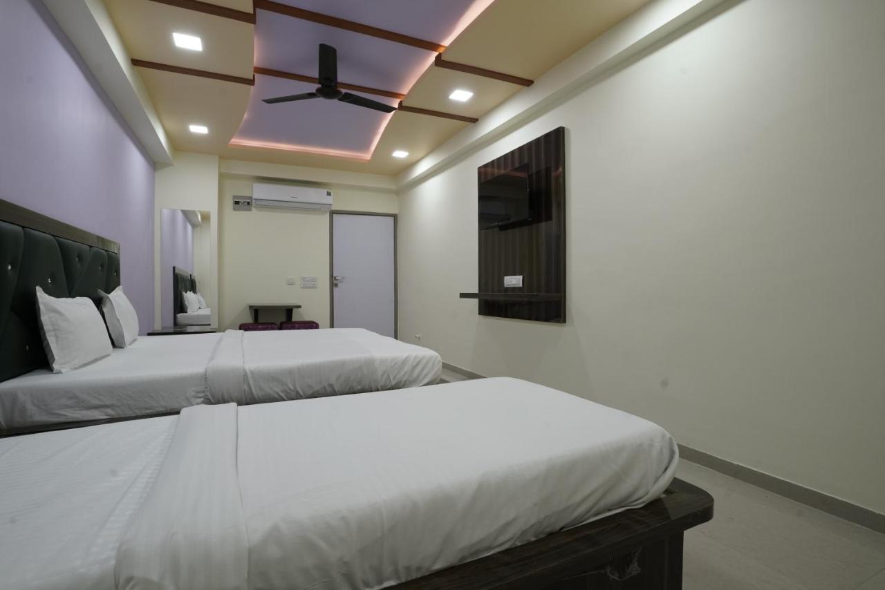 Hotel Ggc Inn 아흐메다바드 외부 사진